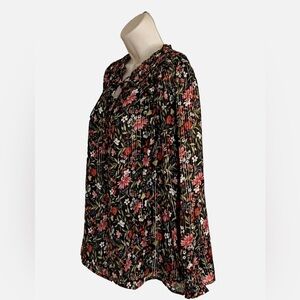 Old Navy Boho Style Floral Blouse NWT